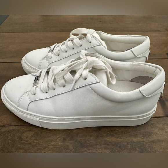 J/Slides Sneakers 6 1/2 - Picture 5 of 6